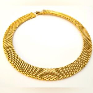 Elegant Gold Mesh Necklace